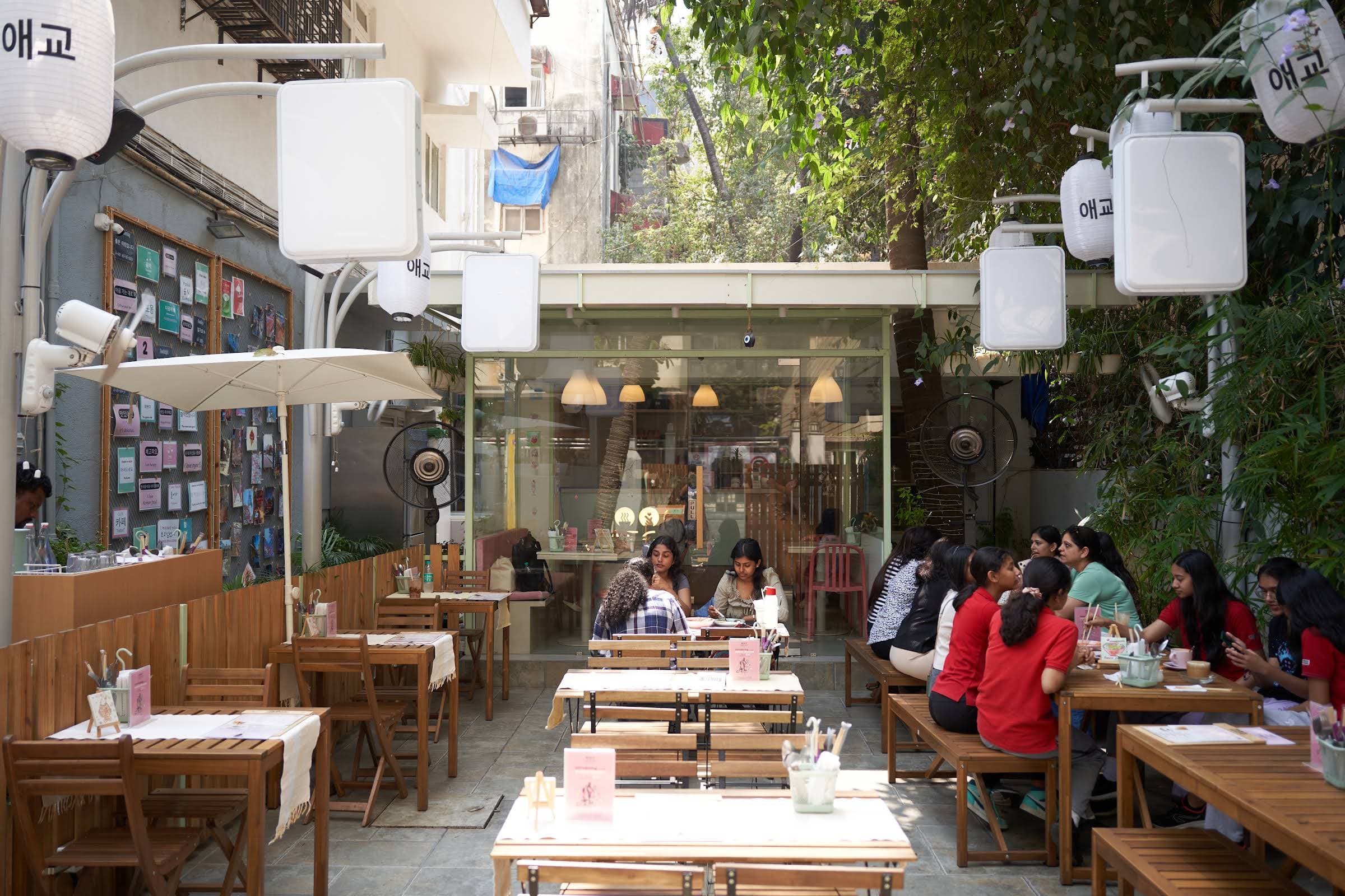 Aegyo Cafe & Bakehouse