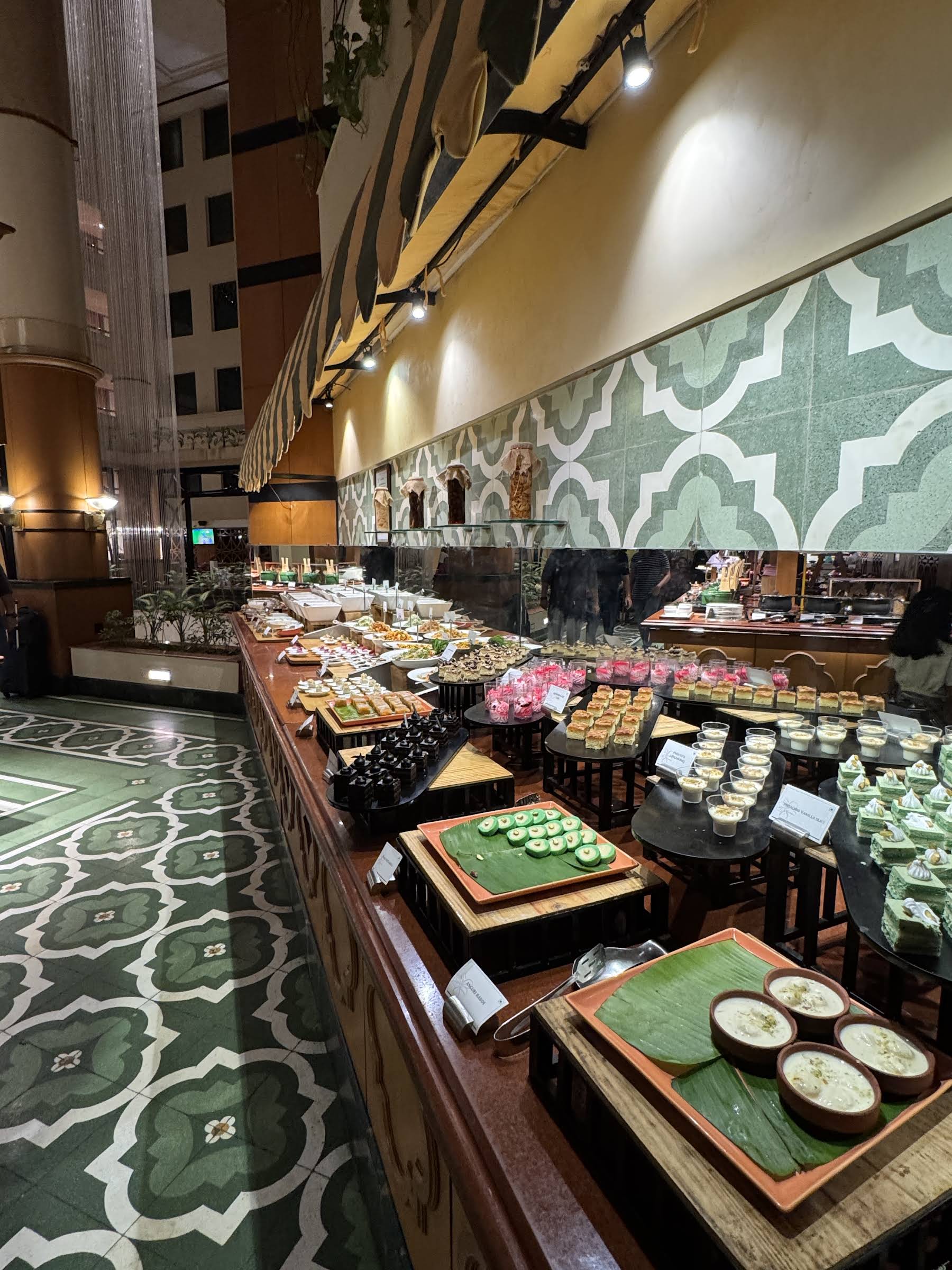 Boulevard - 24 Hour Coffee Shop - The Orchid