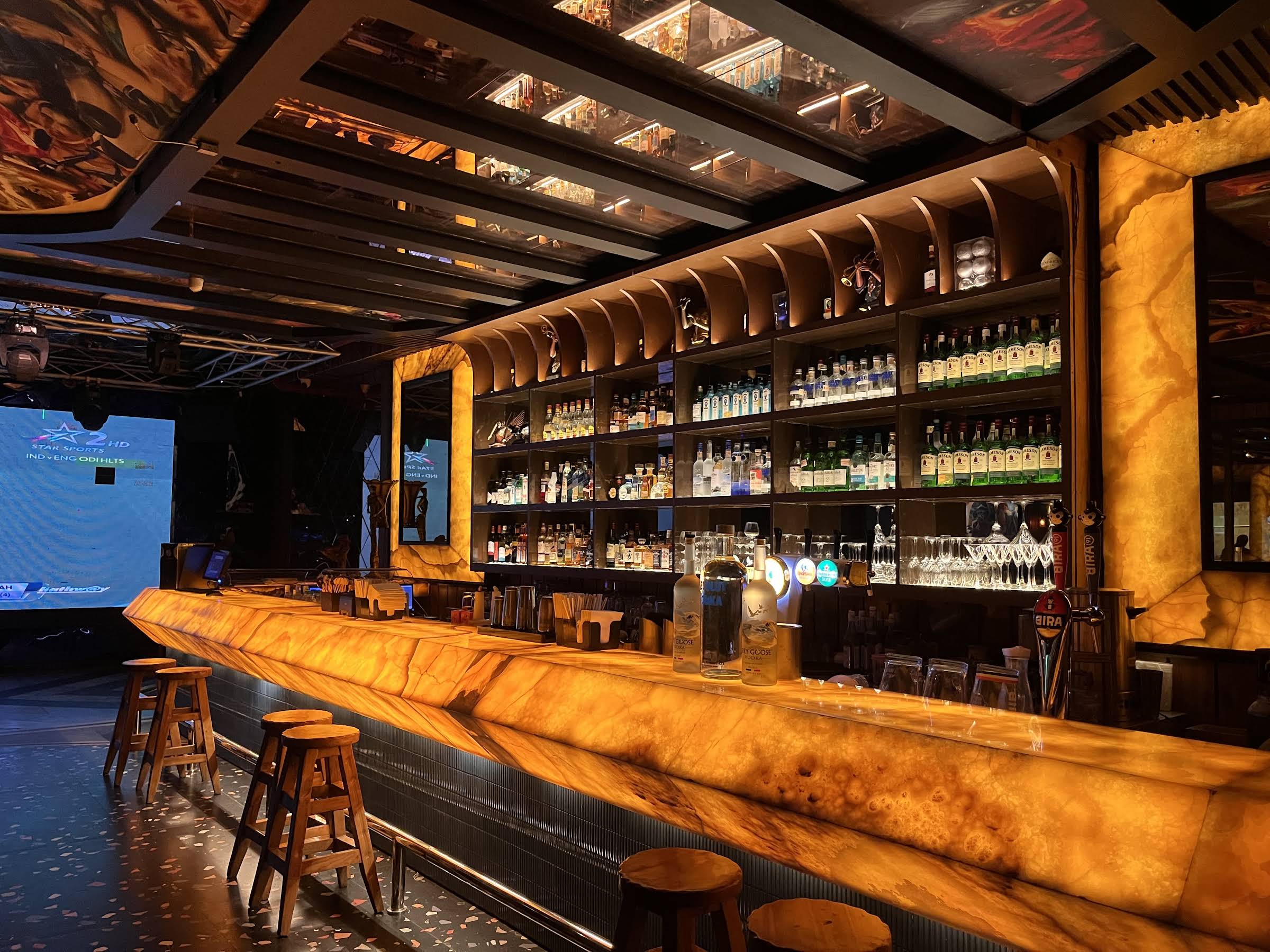 TAP Resto Bar Sakinaka