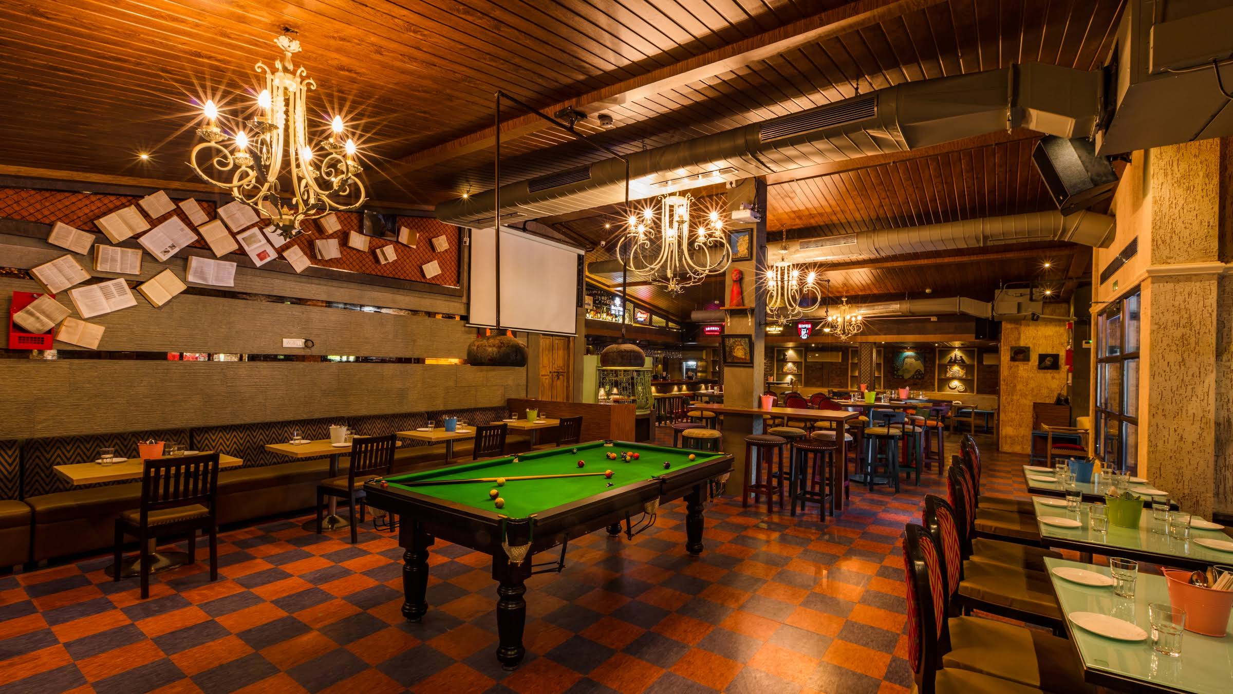 The Bigg Small Cafe + Bar