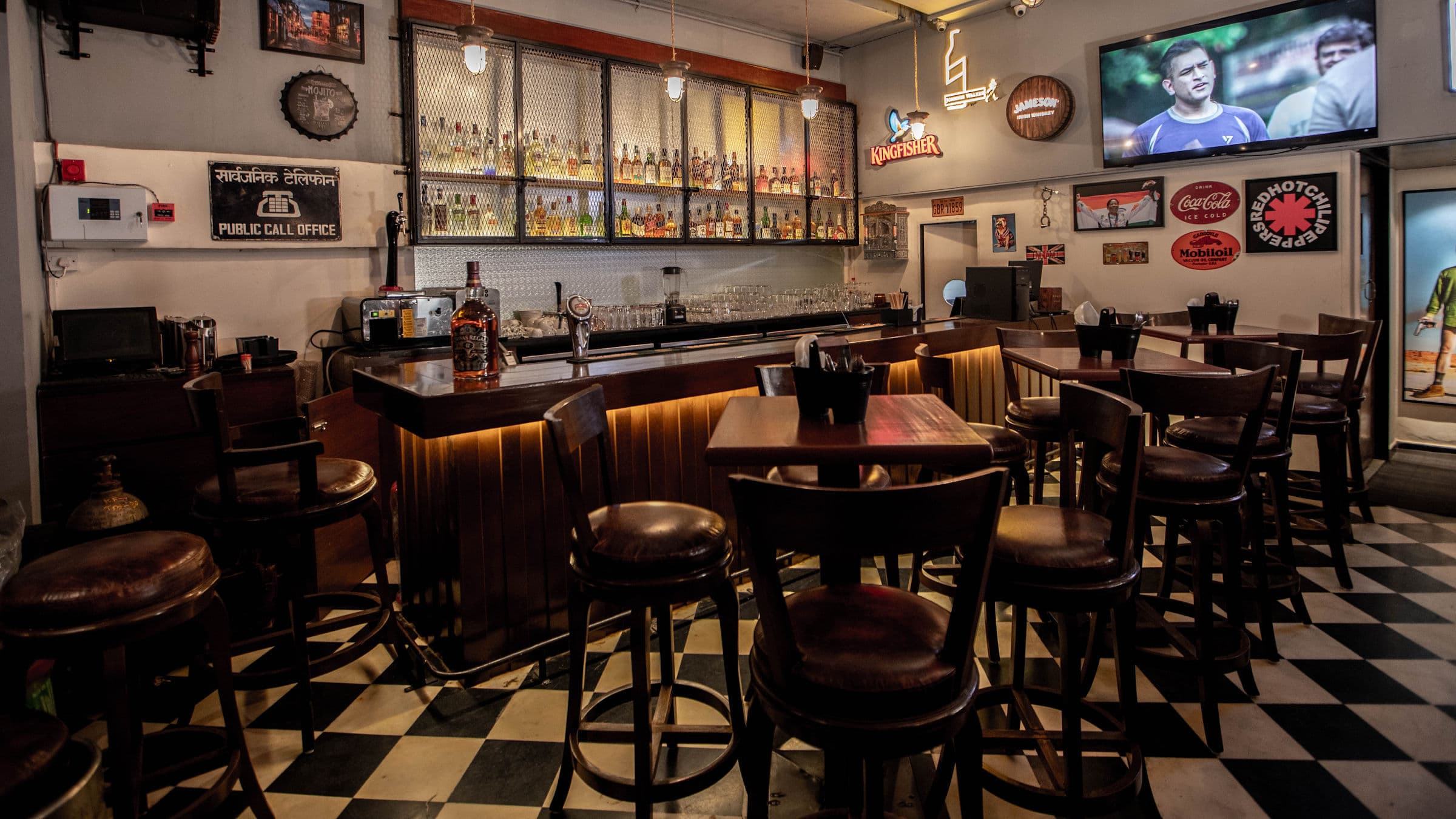 Bulldog’s Café & Bar