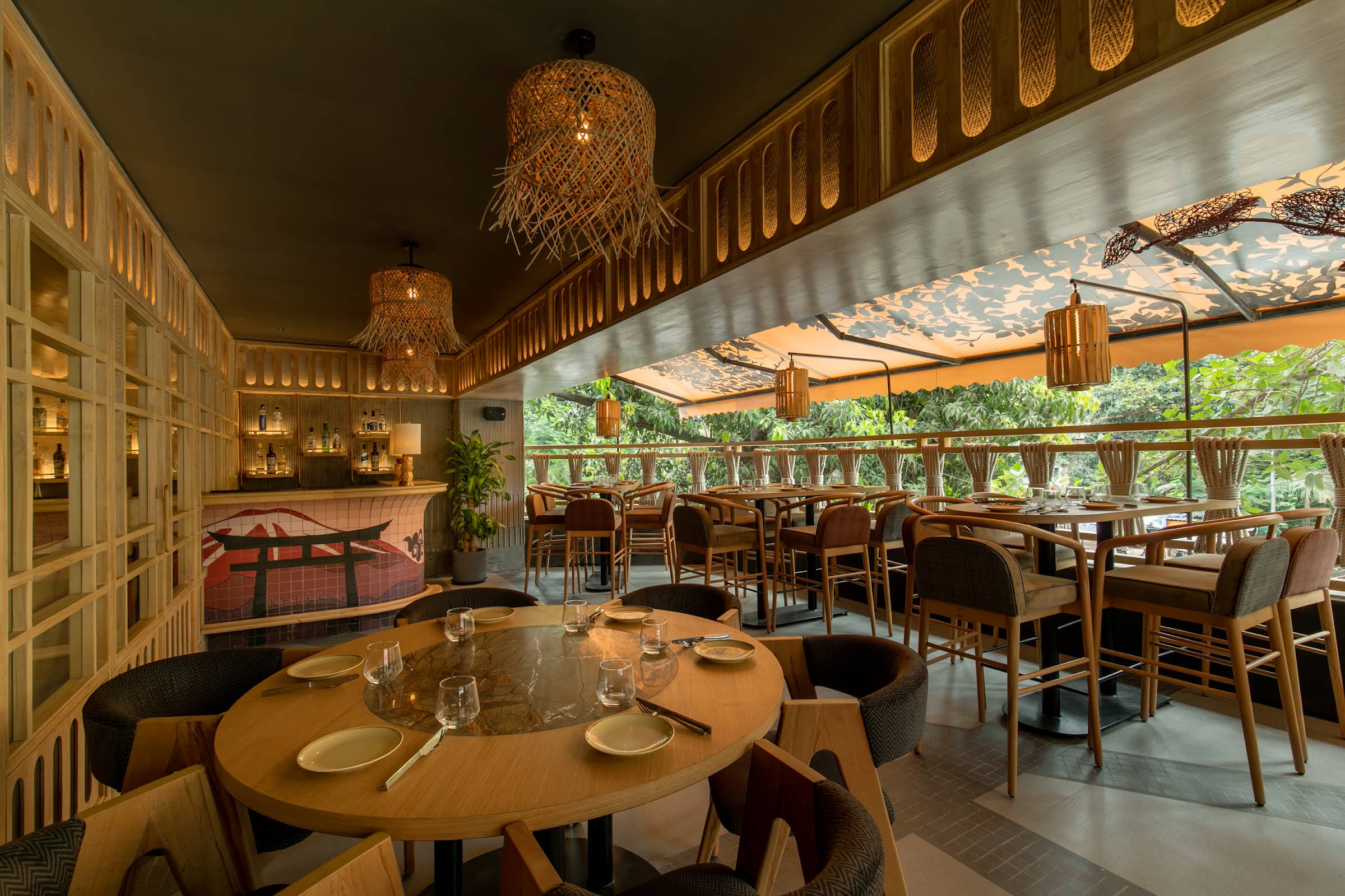 Nom Nom Asian Bar & Eatery